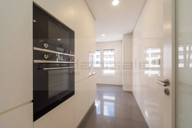 Apartamento T2 para Venda em Odivelas Foto 10