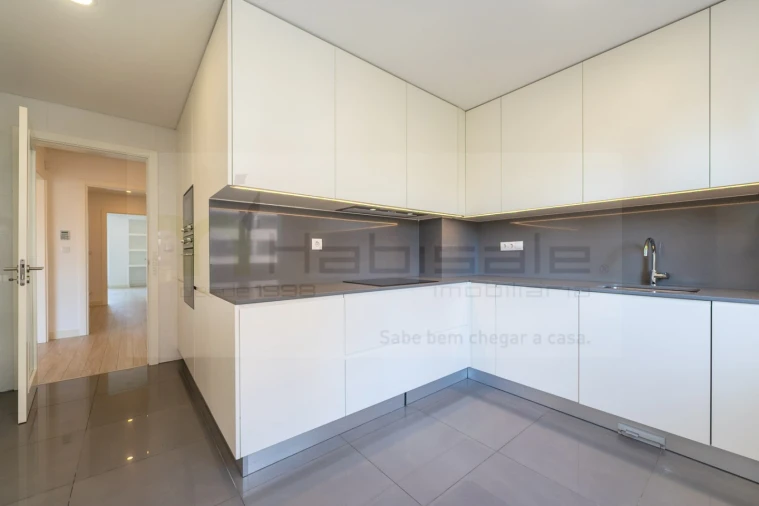 Apartamento T2 para Venda em Odivelas Foto 12