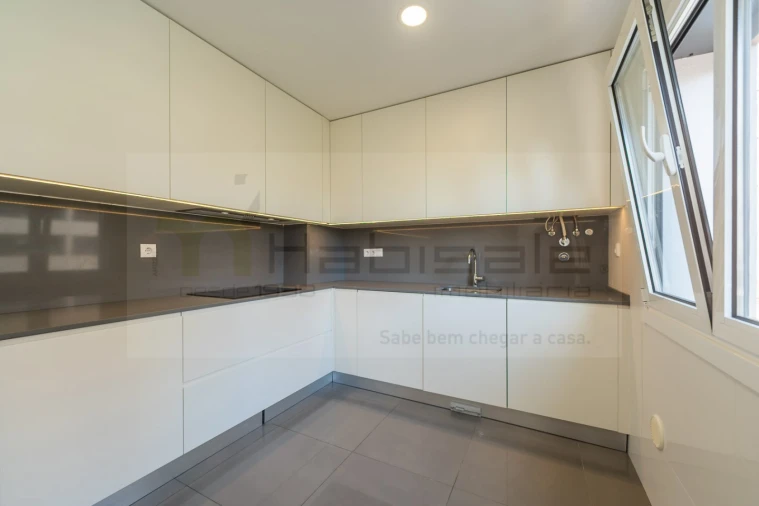 Apartamento T2 para Venda em Odivelas Foto 14