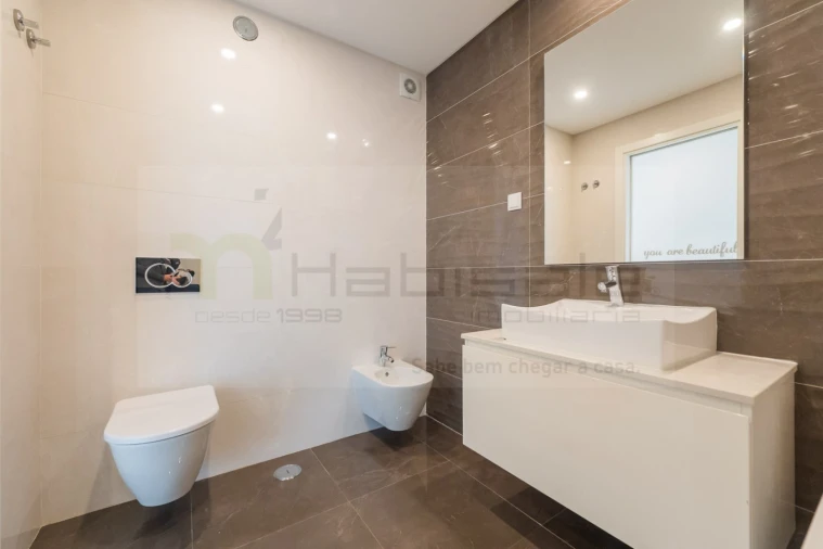 Apartamento T2 para Venda em Odivelas Foto 24