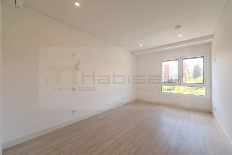 Apartamento T2 para Venda em Odivelas Foto 26