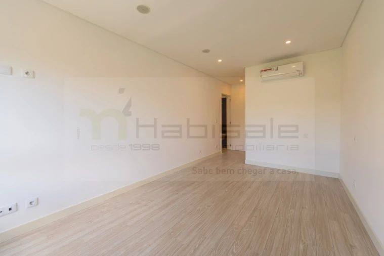 Apartamento T2 para Venda em Odivelas Foto 28