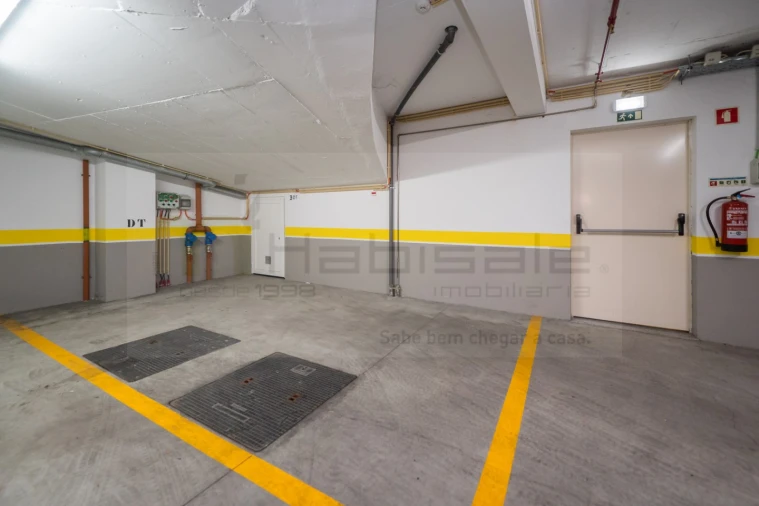 Apartamento T2 para Venda em Odivelas Foto 31