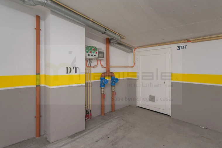 Apartamento T2 para Venda em Odivelas Foto 32