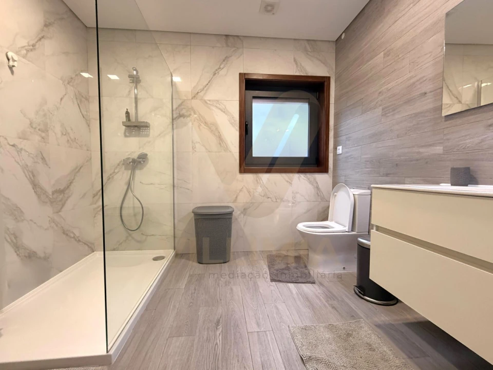 Moradia T3 para Venda em Fornelos e Queijada Foto 14