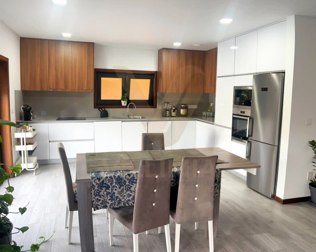 Moradia T3 para Venda em Fornelos e Queijada Foto 4