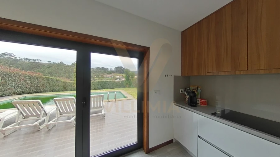 Moradia T3 para Venda em Fornelos e Queijada Foto 32