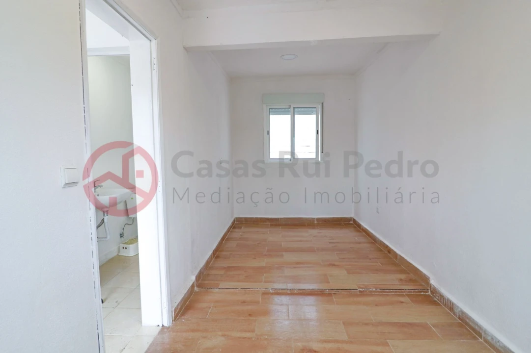 Moradia T1 para Venda em Salvaterra de Magos e Foros de Salvaterra Foto 9