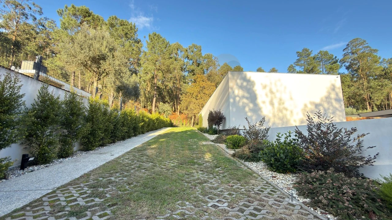 Moradia T4 para Venda em Fornelos e Queijada Foto 10