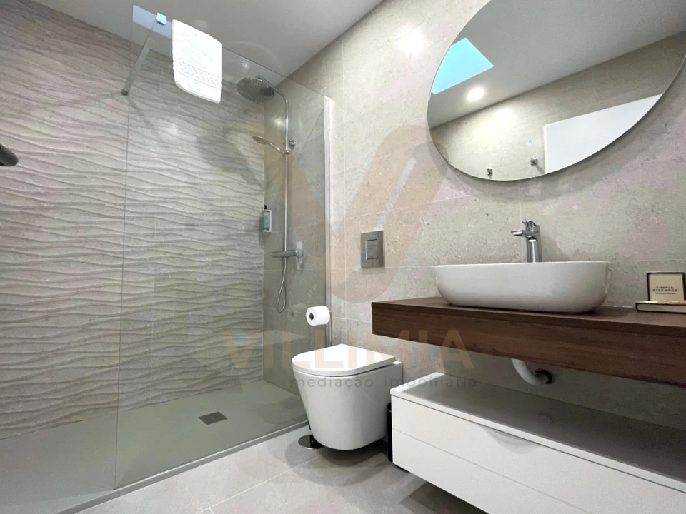 Moradia T4 para Venda em Fornelos e Queijada Foto 38