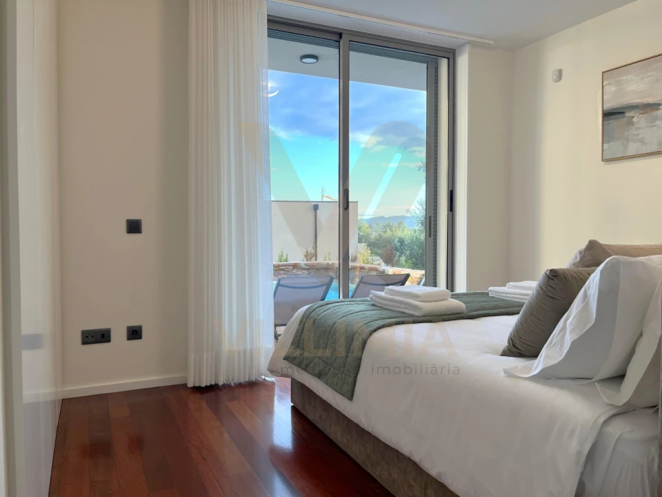 Moradia T4 para Venda em Fornelos e Queijada Foto 34