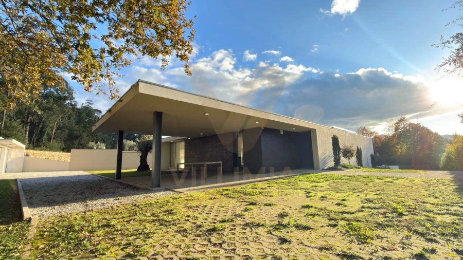 Moradia T4 para Venda em Fornelos e Queijada Foto 6