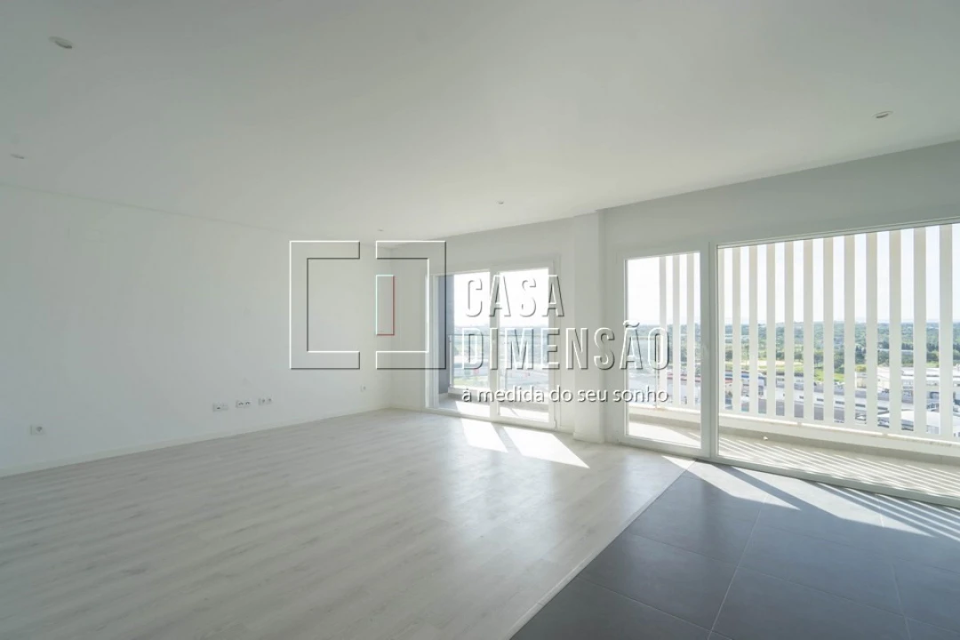 Apartamento T2 para Venda em Corroios Foto 3