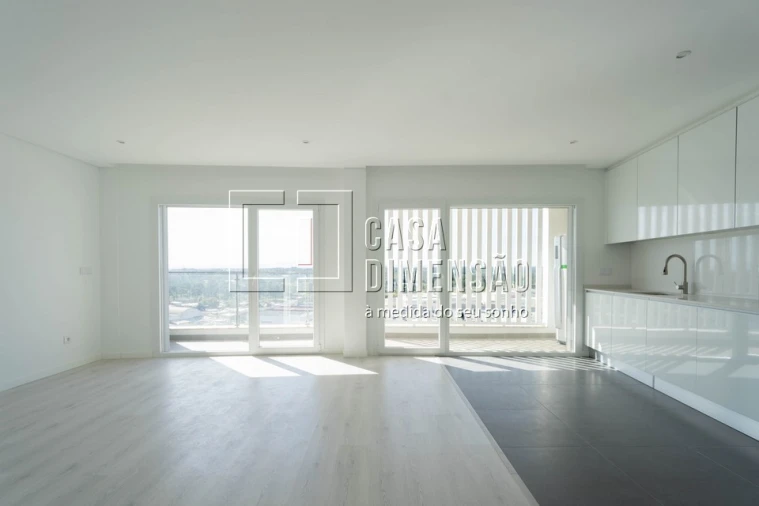 Apartamento T2 para Venda em Corroios Foto 5