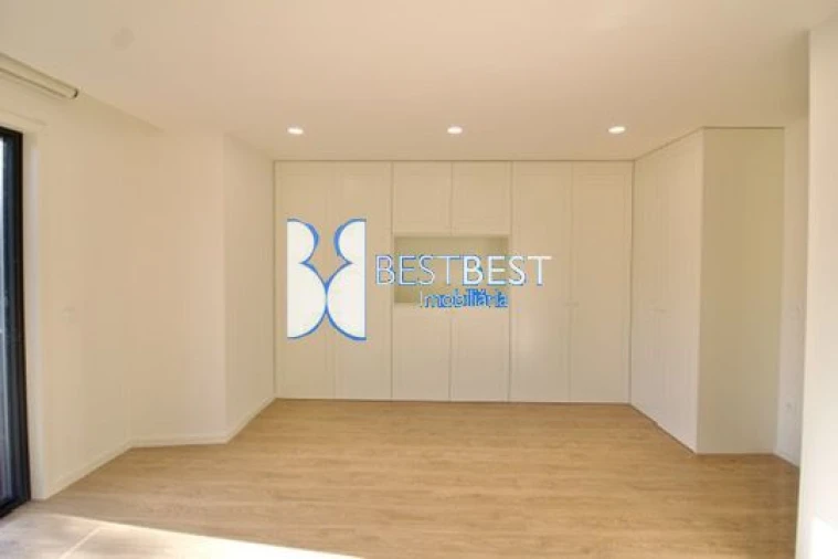 Moradia T3 para Venda em Barcelinhos Foto 12