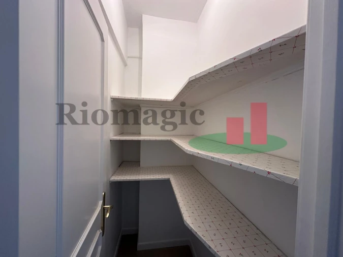 Apartamento T2 para Arrendamento em Santo António Foto 10