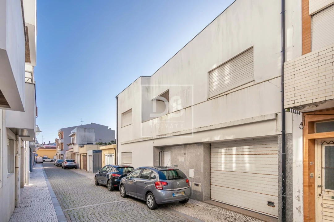 Moradia T4 para Venda em Póvoa de Varzim, Beiriz e Argivai Foto 1