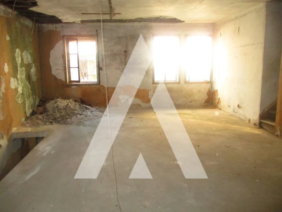 Prédio para Venda em São João da Madeira Foto 7