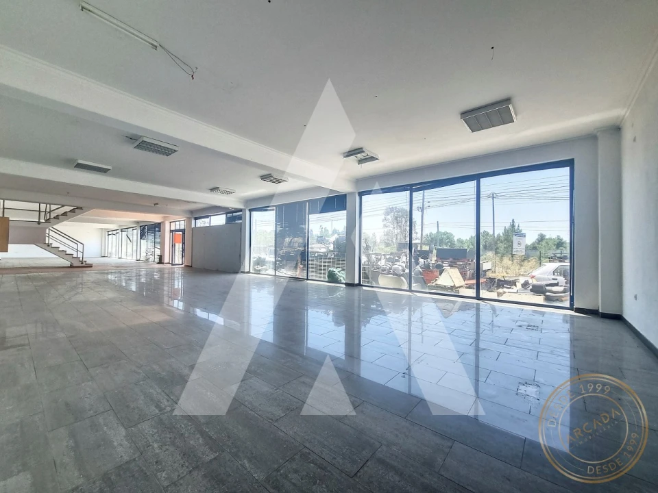 Armazém para Venda em Quinta do Anjo Foto 2