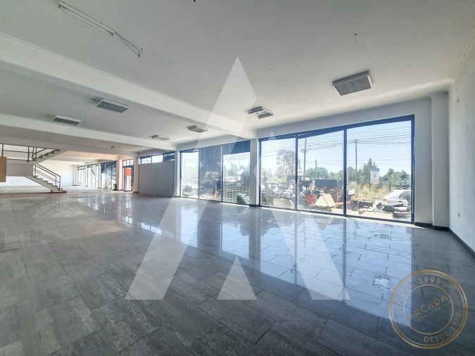 Armazém para Venda em Quinta do Anjo Foto 2