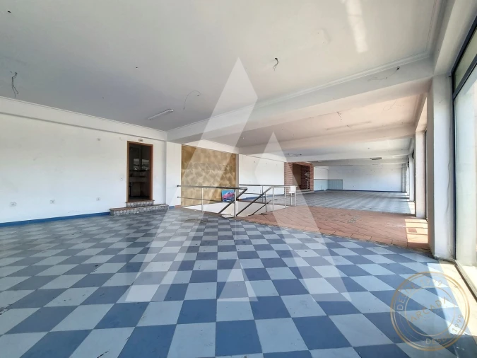 Armazém para Venda em Quinta do Anjo Foto 15