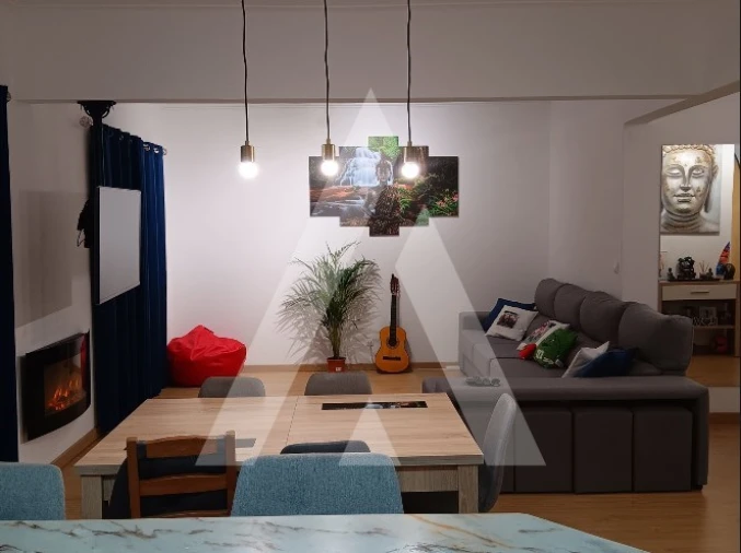 Apartamento T4 para Venda em Laranjeiro e Feijó Foto 2