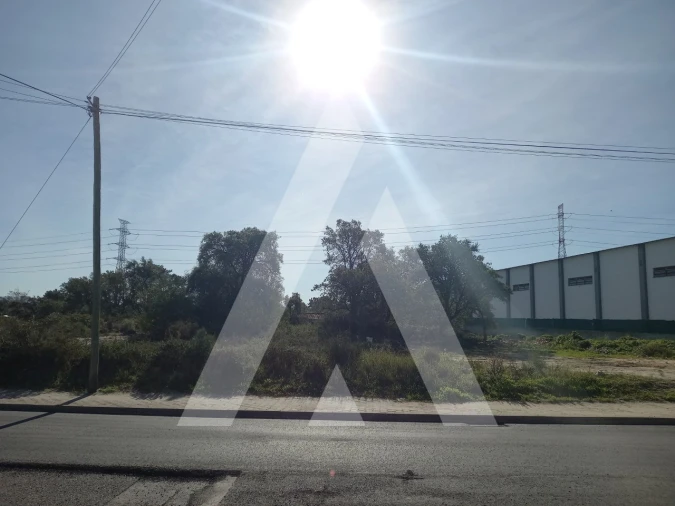 Terreno para Venda em Seixal, Arrentela e Aldeia de Paio Pires Foto 1