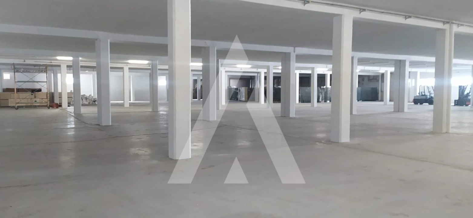 Armazém para Arrendamento em Moita Foto 1