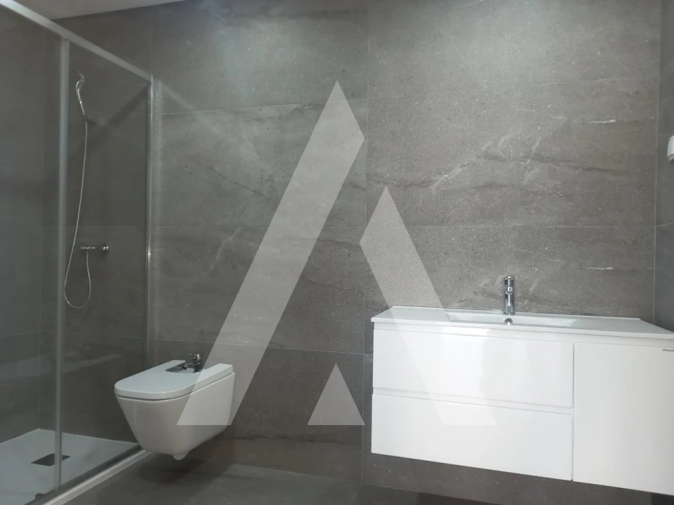 Moradia T4 para Venda em Fernao Ferro Foto 19