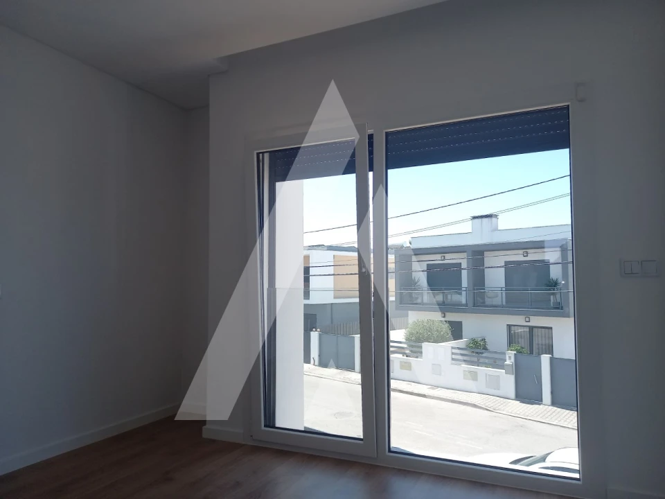 Moradia T4 para Venda em Fernao Ferro Foto 16