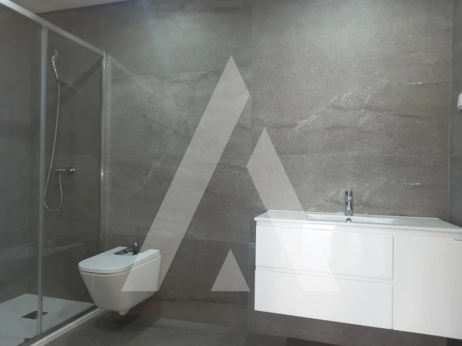 Moradia T4 para Venda em Fernao Ferro Foto 19