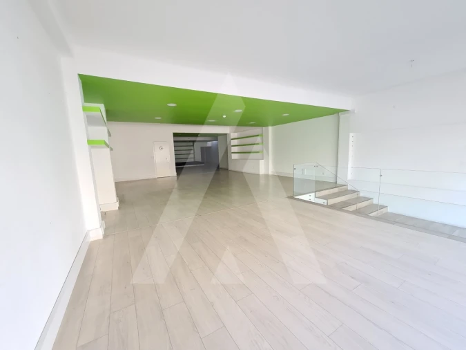 Loja para Arrendamento em Aradas Foto 1