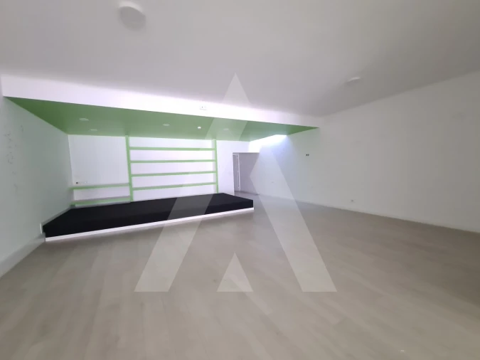 Loja para Arrendamento em Aradas Foto 3