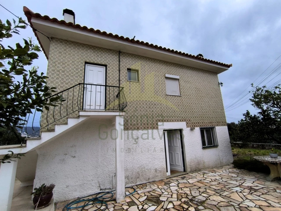 Moradia T3 para Venda em Cardielos e Serreleis Foto 2