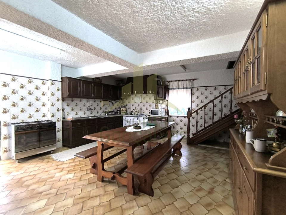 Moradia T3 para Venda em Cardielos e Serreleis Foto 4