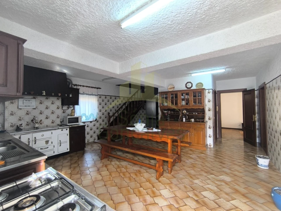 Moradia T3 para Venda em Cardielos e Serreleis Foto 5