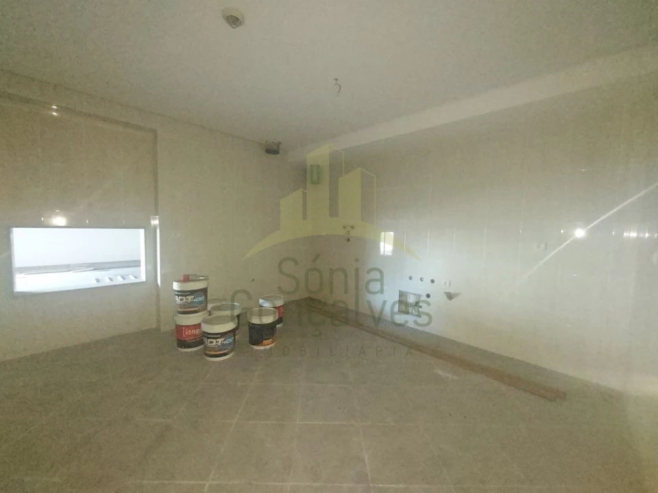 Loja para Venda em Areosa Foto 5