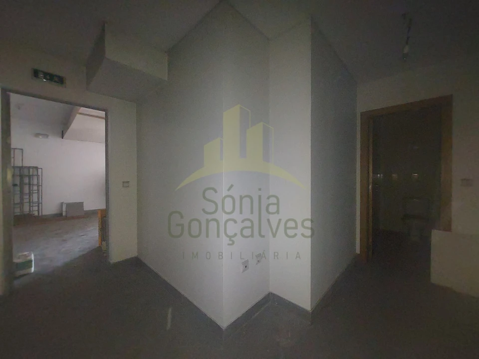 Loja para Venda em Areosa Foto 6