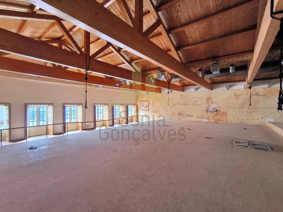 Loja para Arrendamento em Santa Maria Maior e Monserrate e Meadela Foto 1