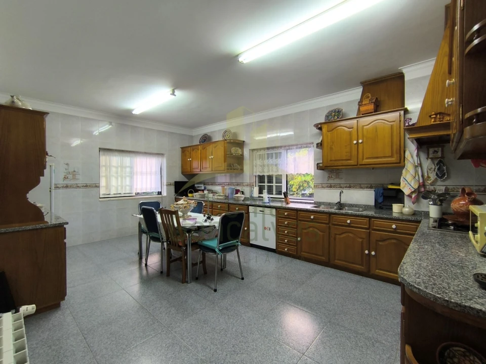 Moradia T5 para Venda em Refoios do Lima Foto 7