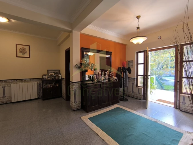 Moradia T5 para Venda em Refoios do Lima Foto 2