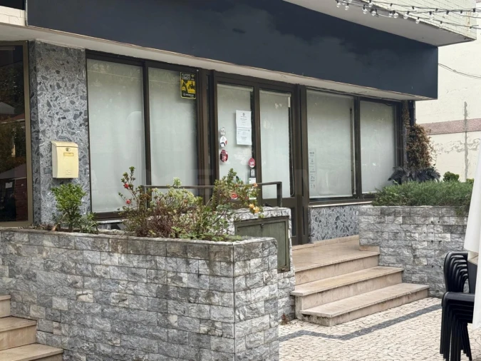 Loja para Venda em Vila Nova de Famalicão e Calendário Foto 1