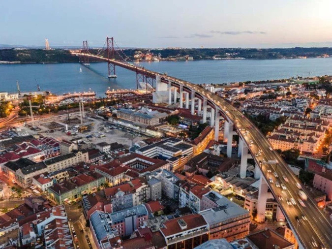 Apartamento T4 para Venda em Alcantara Foto 15