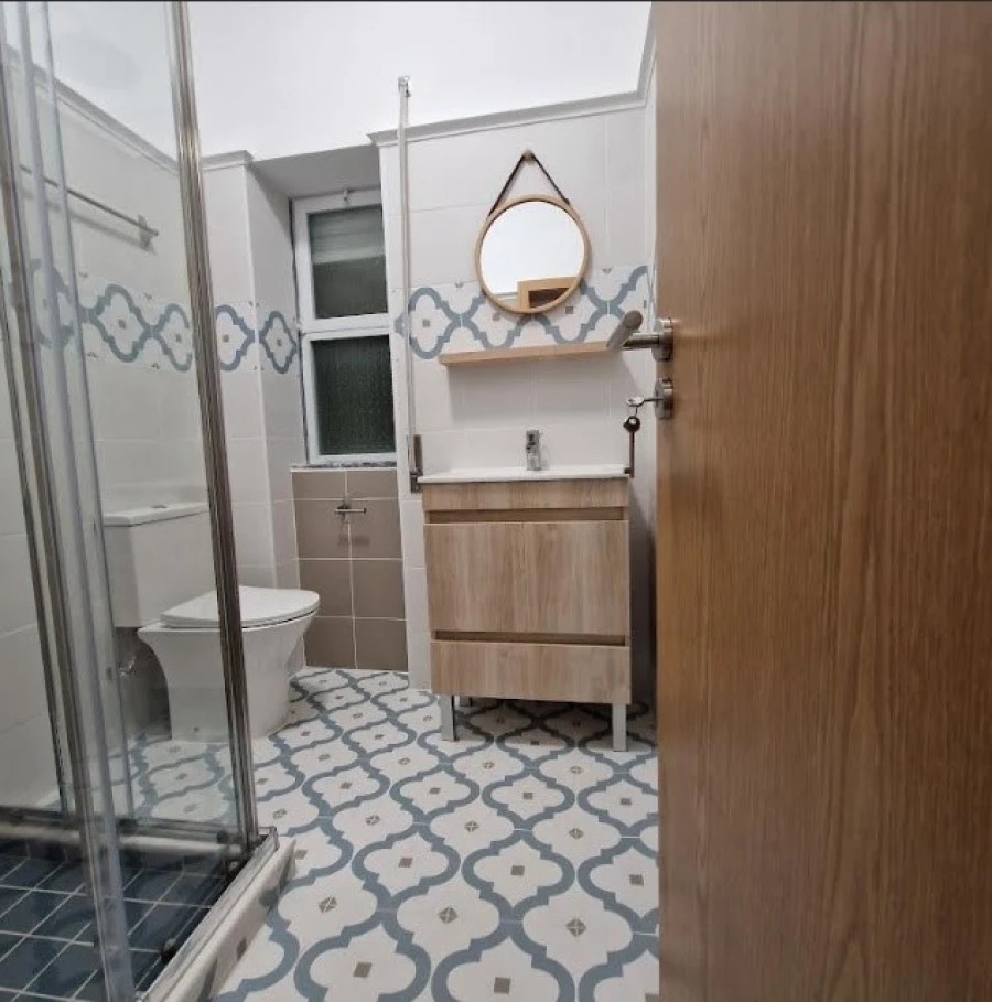 Apartamento T2 para Arrendamento em Espírito Santo, Nossa Senhora da Graça e São Simão Foto 4