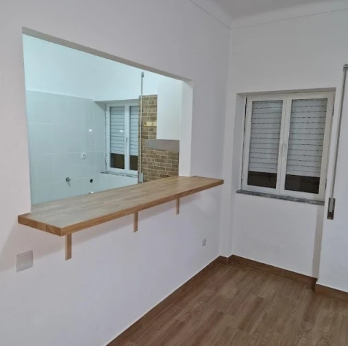 Apartamento T2 para Arrendamento em Espírito Santo, Nossa Senhora da Graça e São Simão Foto 8