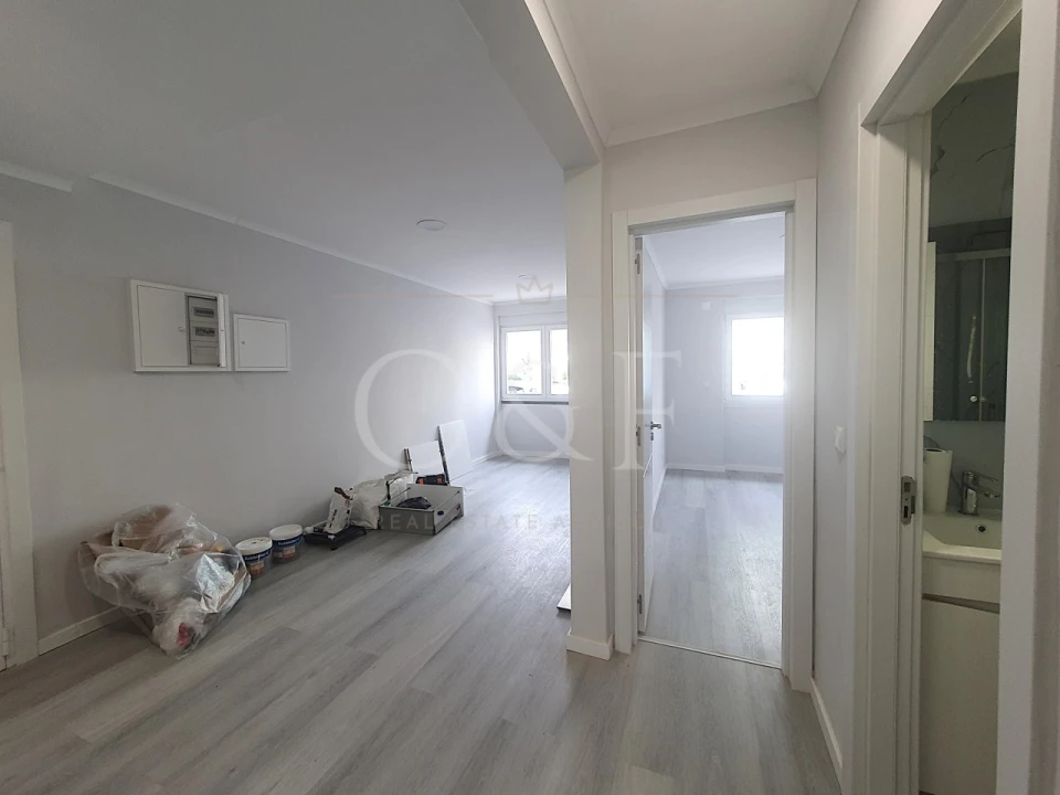 Apartamento T2 para Venda em Benfica Foto 1