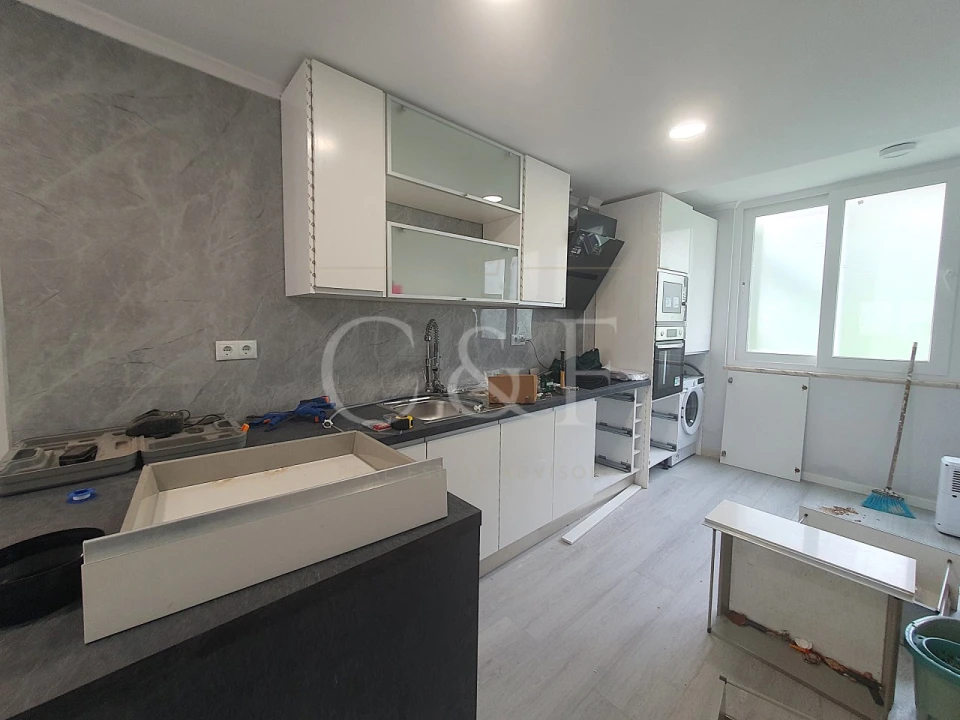 Apartamento T2 para Venda em Benfica Foto 3