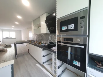 Apartamento T2 para Venda em Benfica