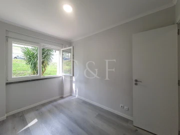 Apartamento T2 para Venda em Benfica