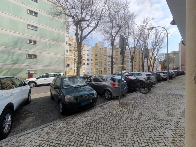 Apartamento T2 para Venda em Benfica Foto 15